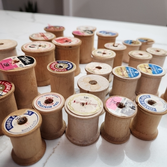 VINTAGE Wooden Spools - Picture 5 of 8